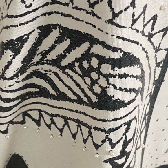 The Limited Tee - Picture 9 of 15